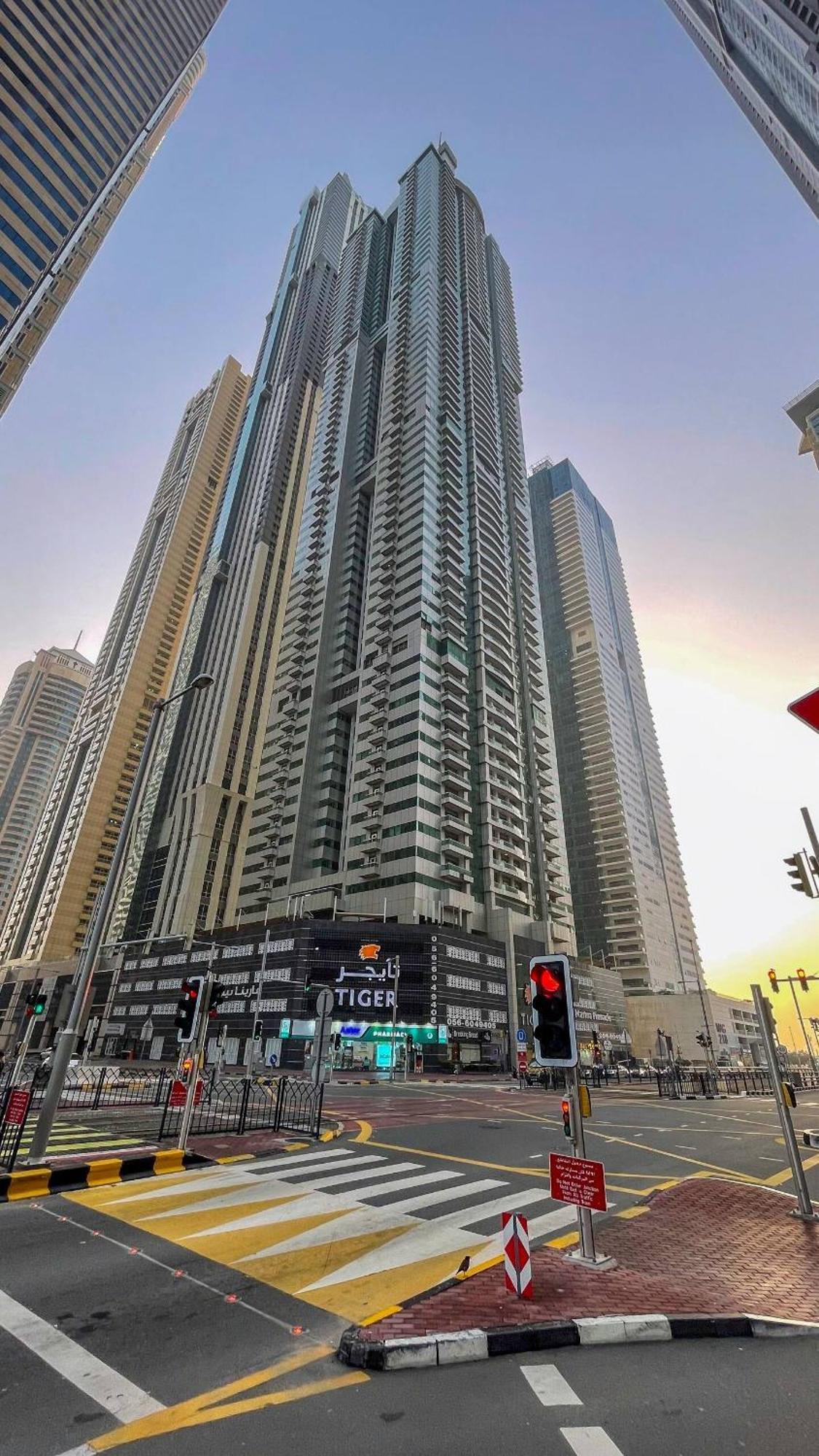 Pristine Apartment Sunrise View At 51St Dubai Dış mekan fotoğraf